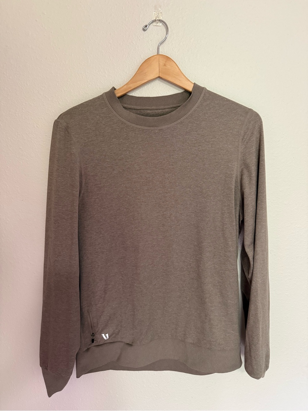 VUORI Men's Crew Neck Long Sleeve Sweater - Taupe